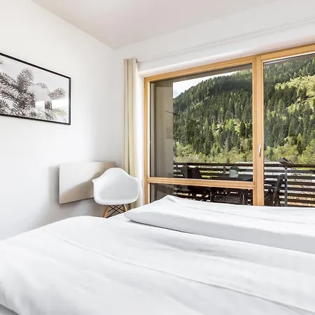 Quercus Contactless Check-in