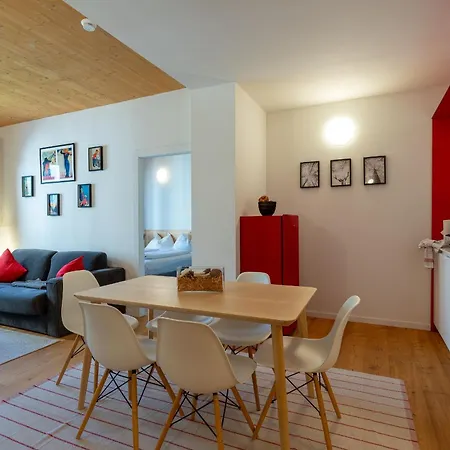 Quercus Contactless Check-in