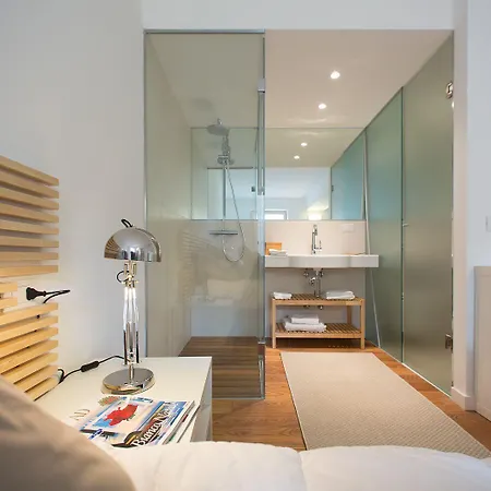 Quercus Contactless Check-in