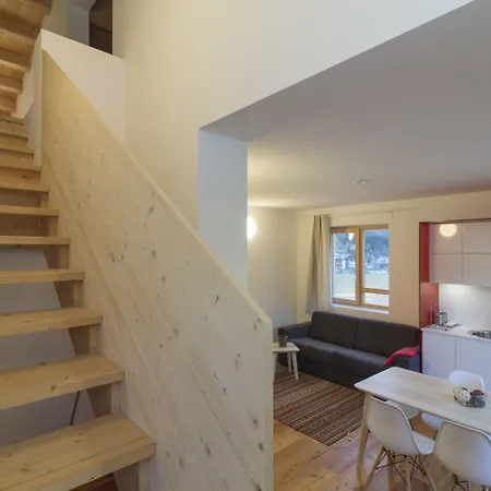 Quercus Contactless Check-in 4*