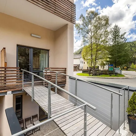 Quercus Contactless Check-in Hotel apartamentowy 4*