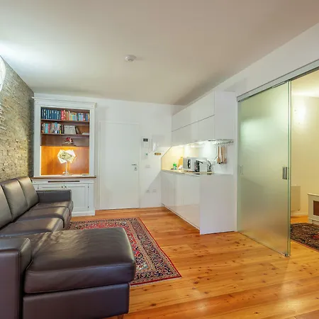 Quercus Contactless Check-in Hotel apartamentowy