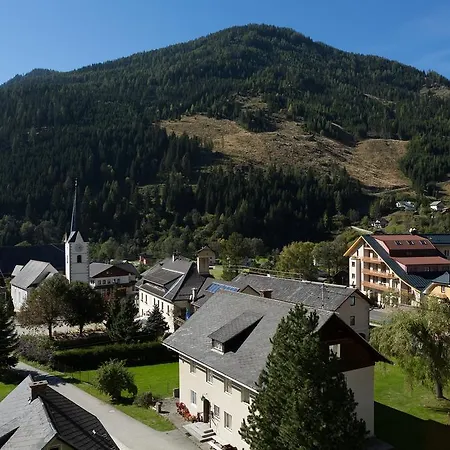 Quercus Contactless Check-in