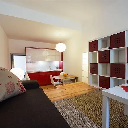 Aparthotel Quercus Contactless Check-in 3*