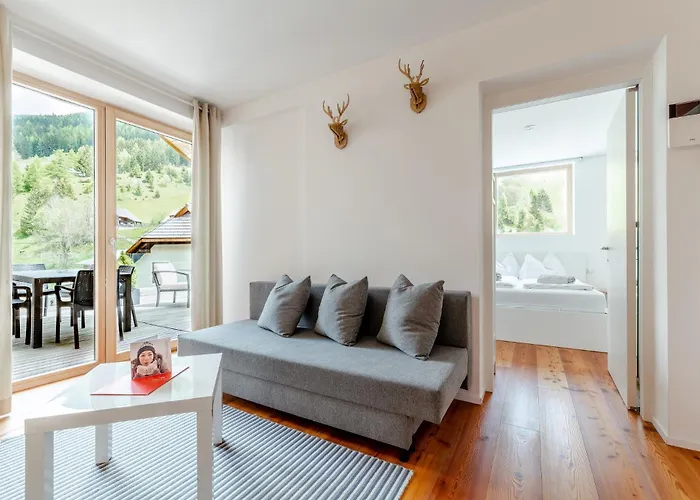 Quercus Contactless Check-in 4*