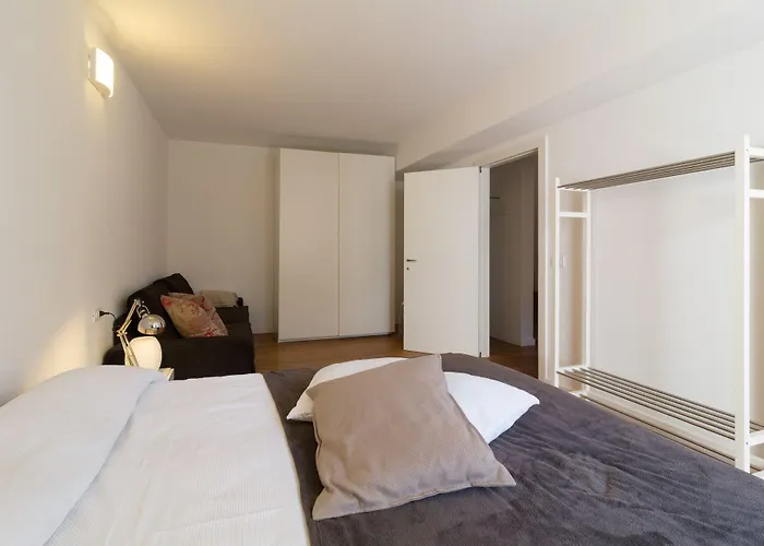 Quercus Contactless Check-in