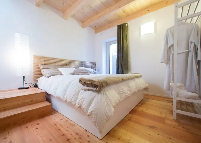 Quercus Contactless Check-in Aparthotel 4*