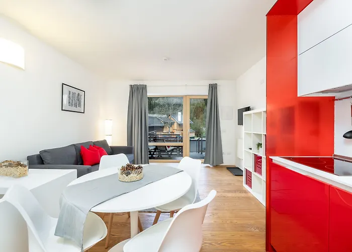 Quercus Contactless Check-in Apartmanhotel 4*